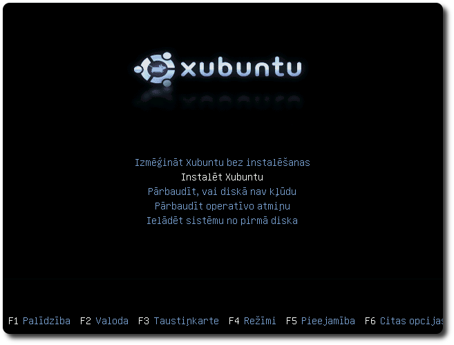 <i>Ubuntu Linux</i> 